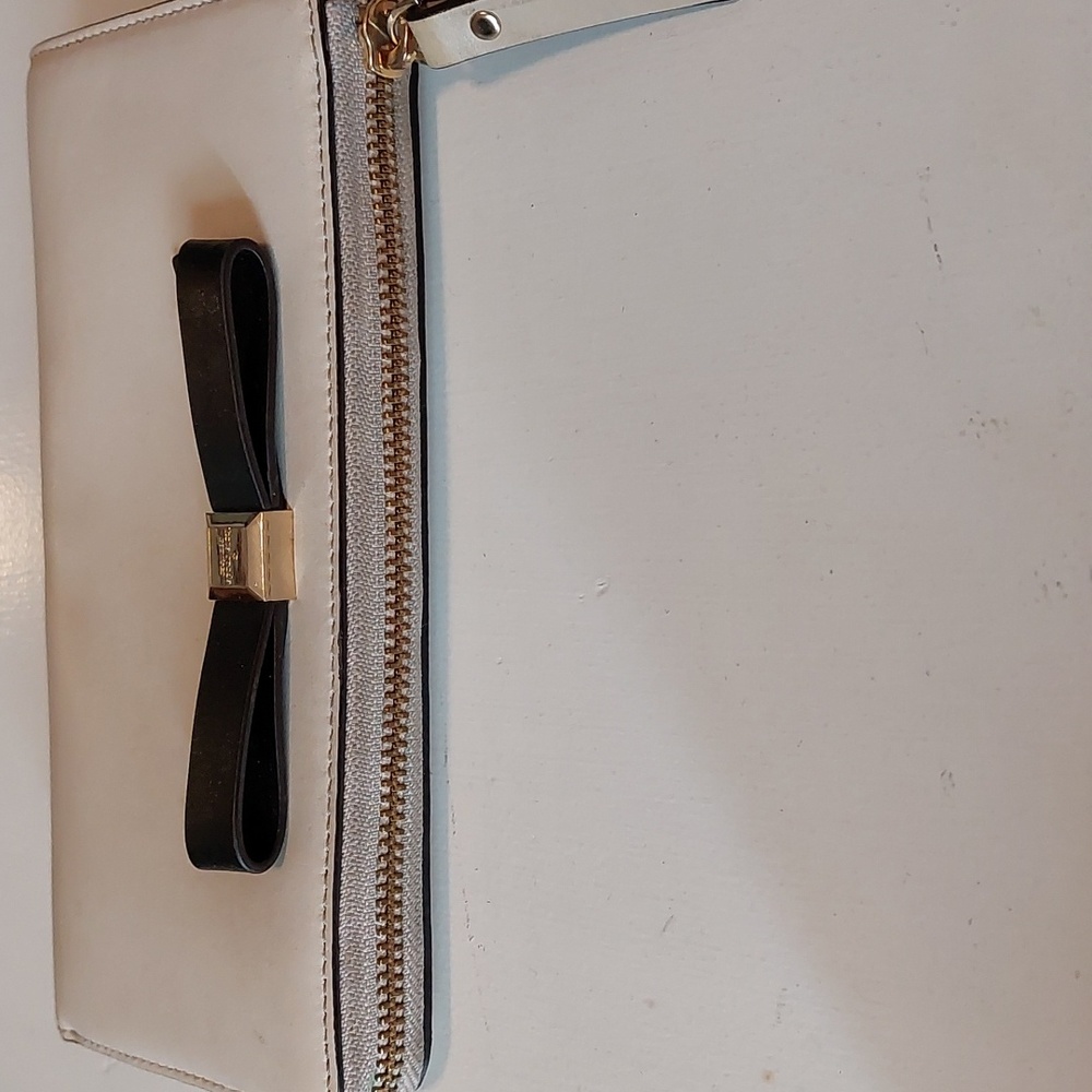 Kate Spade wallet - Picture 3 of 7